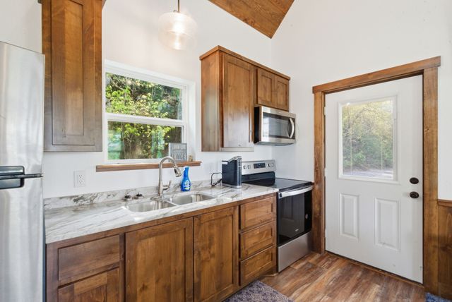 330 Chism Trail, Gordon, TX 76453