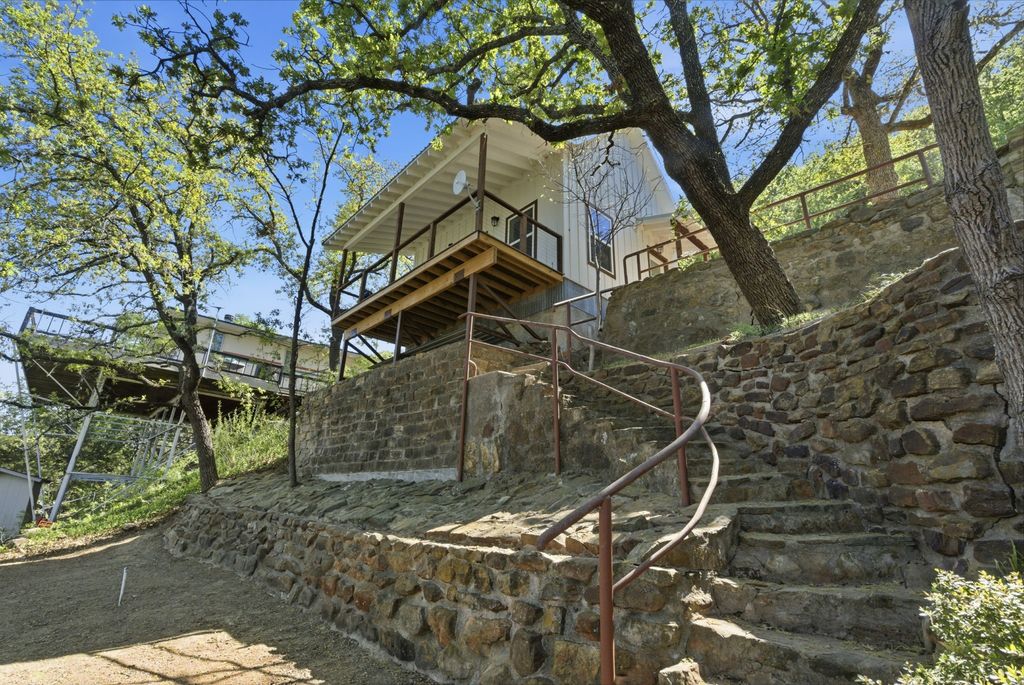 330 Chism Trail, Gordon, TX 76453