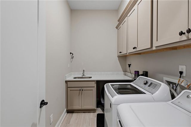 7013 River Rock Drive, Flowery Branch, GA 30542