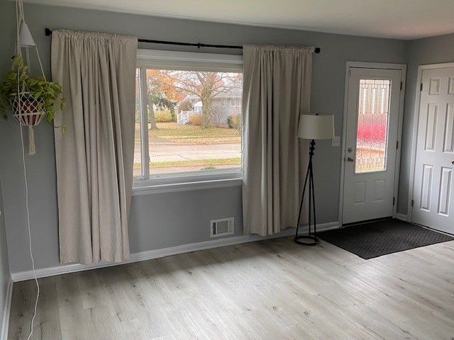 2135 S MANOR Drive, Erie, PA 16505