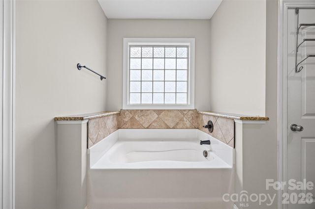 324 Kerrydale Court, Clover, SC 29710