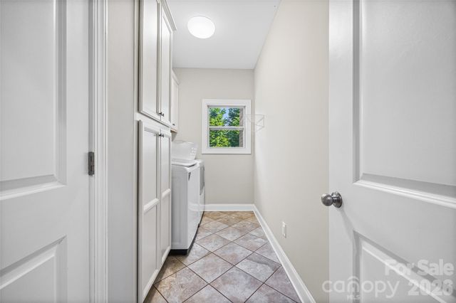 324 Kerrydale Court, Clover, SC 29710