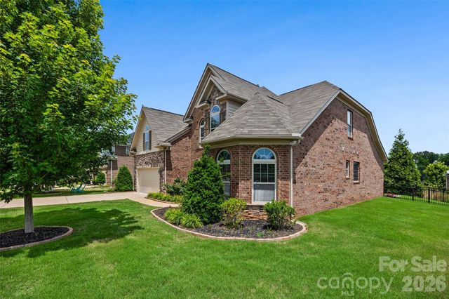 324 Kerrydale Court, Clover, SC 29710
