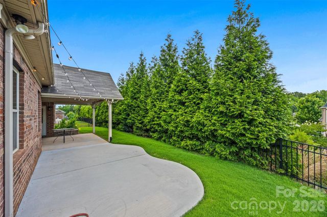 324 Kerrydale Court, Clover, SC 29710