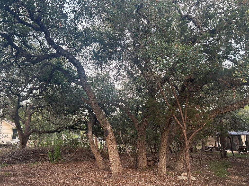3 Wishing Well LN, Wimberley, TX 78676