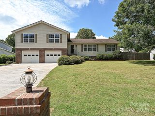 323 Swamp Fox Drive, Fort Mill, SC 29715