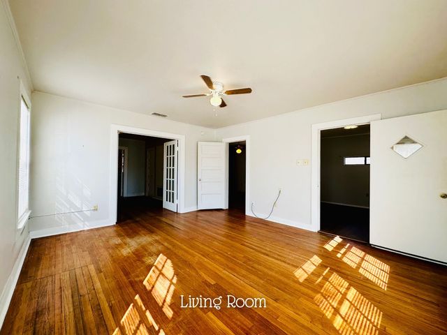 424 W Blackbourn Street, Hawkins, TX 75765