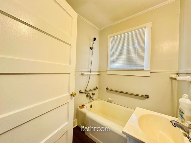 424 W Blackbourn Street, Hawkins, TX 75765