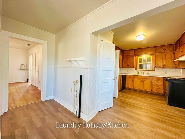 424 W Blackbourn Street, Hawkins, TX 75765