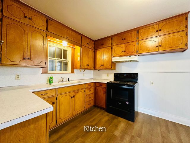 424 W Blackbourn Street, Hawkins, TX 75765