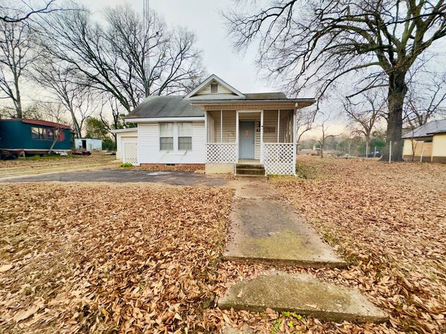 424 W Blackbourn Street, Hawkins, TX 75765