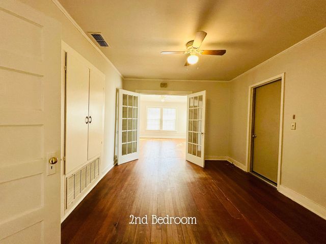 424 W Blackbourn Street, Hawkins, TX 75765