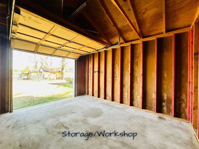 424 W Blackbourn Street, Hawkins, TX 75765