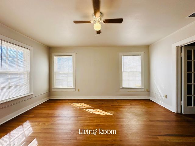 424 W Blackbourn Street, Hawkins, TX 75765