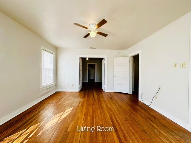 424 W Blackbourn Street, Hawkins, TX 75765