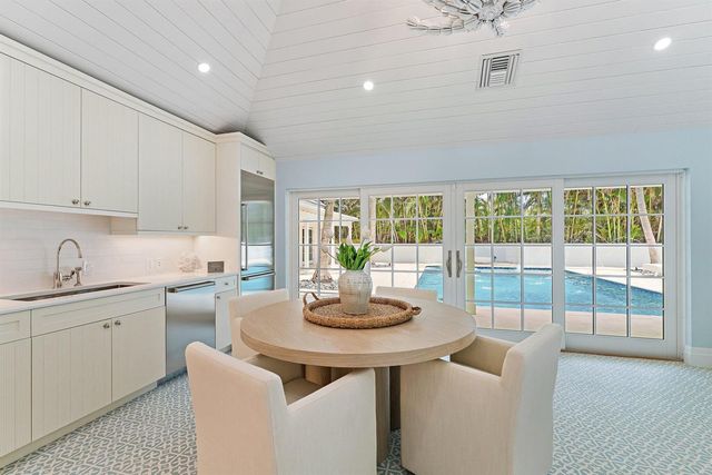 43 N Beach Road, Hobe Sound, FL 33455