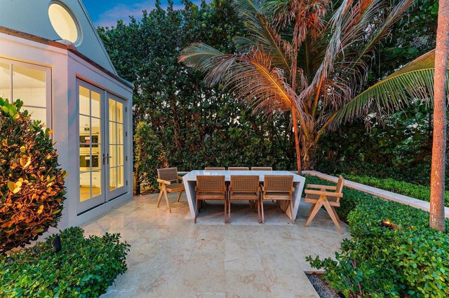 43 N Beach Road, Hobe Sound, FL 33455
