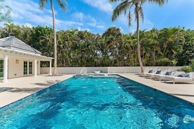 43 N Beach Road, Hobe Sound, FL 33455