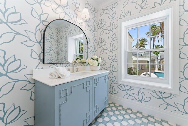 43 N Beach Road, Hobe Sound, FL 33455