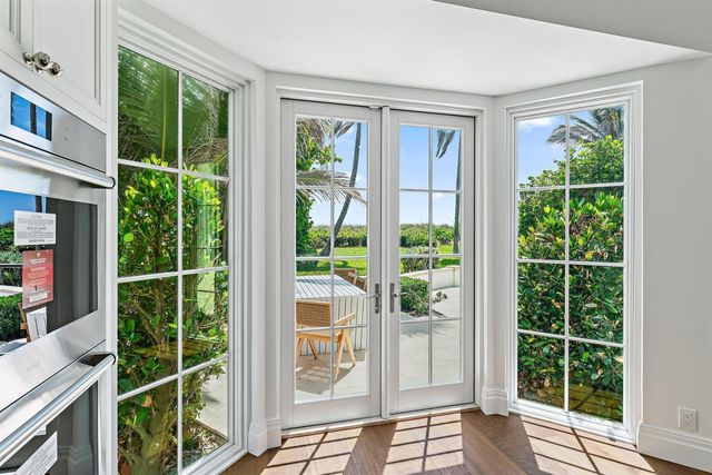 43 N Beach Road, Hobe Sound, FL 33455