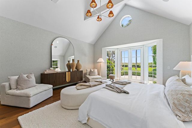 43 N Beach Road, Hobe Sound, FL 33455