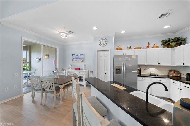 8457 Radcliffe TER 202, Naples, FL 34120