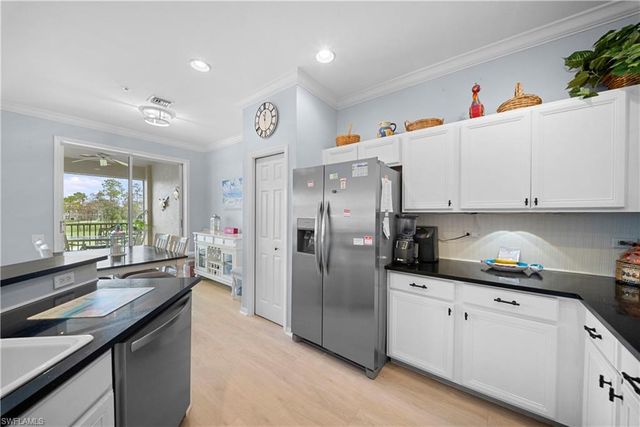 8457 Radcliffe TER 202, Naples, FL 34120