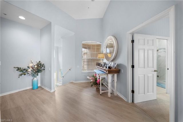 8457 Radcliffe TER 202, Naples, FL 34120