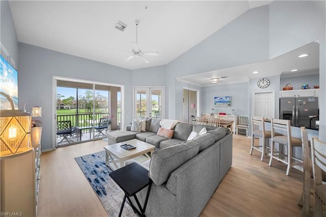 8457 Radcliffe TER 202, Naples, FL 34120