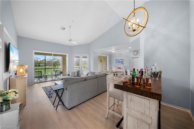 8457 Radcliffe TER 202, Naples, FL 34120