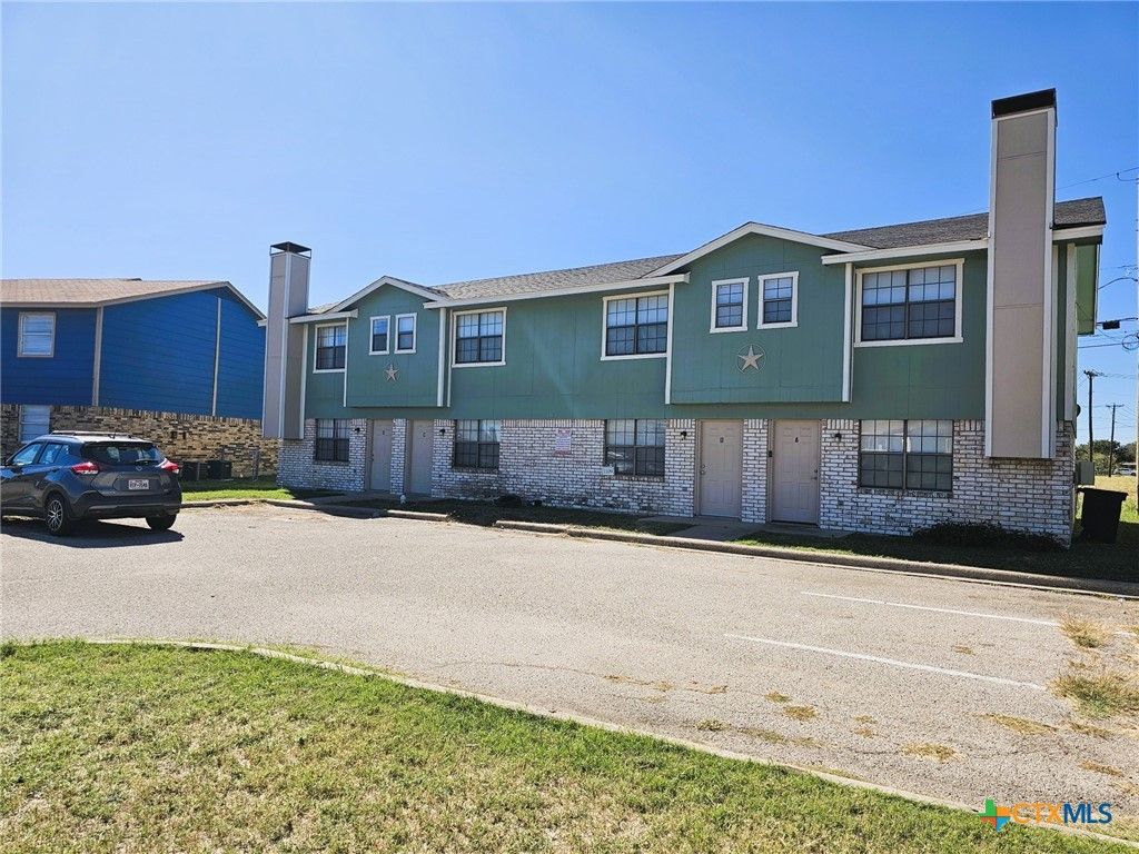 Image 2 of property listing at 1109 Eastside Drive, Killeen, TX 76543