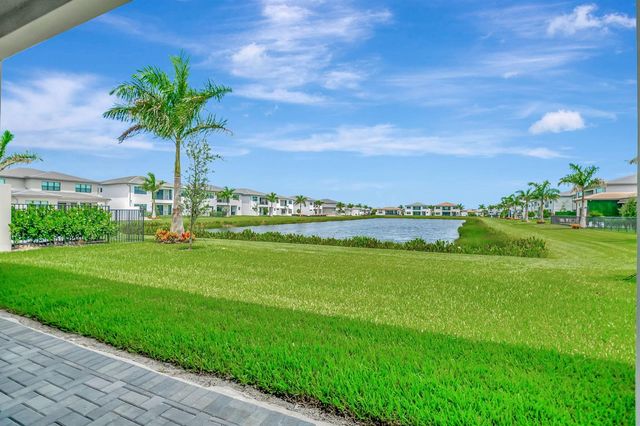 20146 Casa De Campo Lane, Boca Raton, FL 33434
