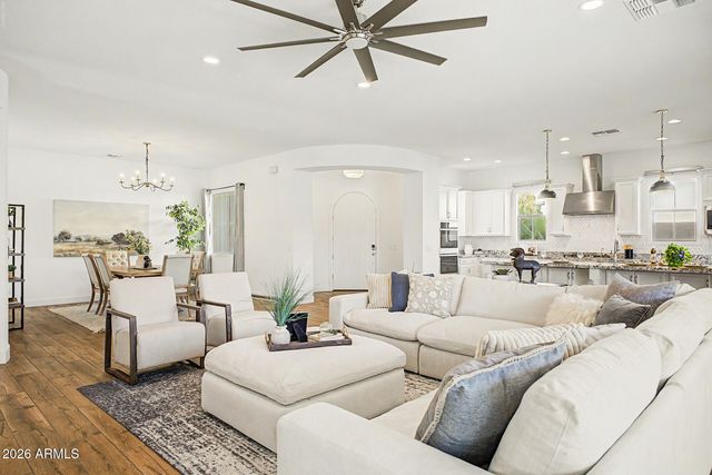 2083 E SCORPIO Place, Chandler, AZ 85249
