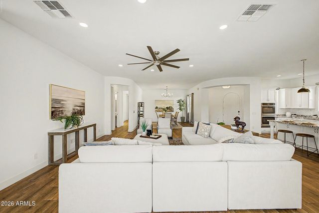 2083 E SCORPIO Place, Chandler, AZ 85249