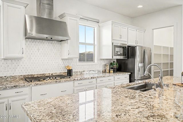 2083 E SCORPIO Place, Chandler, AZ 85249
