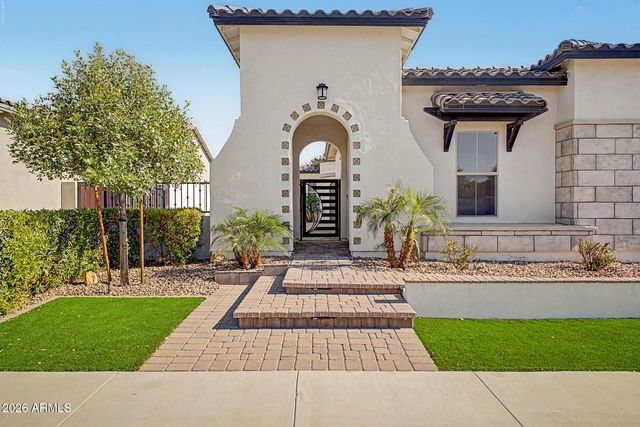 2083 E SCORPIO Place, Chandler, AZ 85249