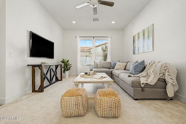 2083 E SCORPIO Place, Chandler, AZ 85249