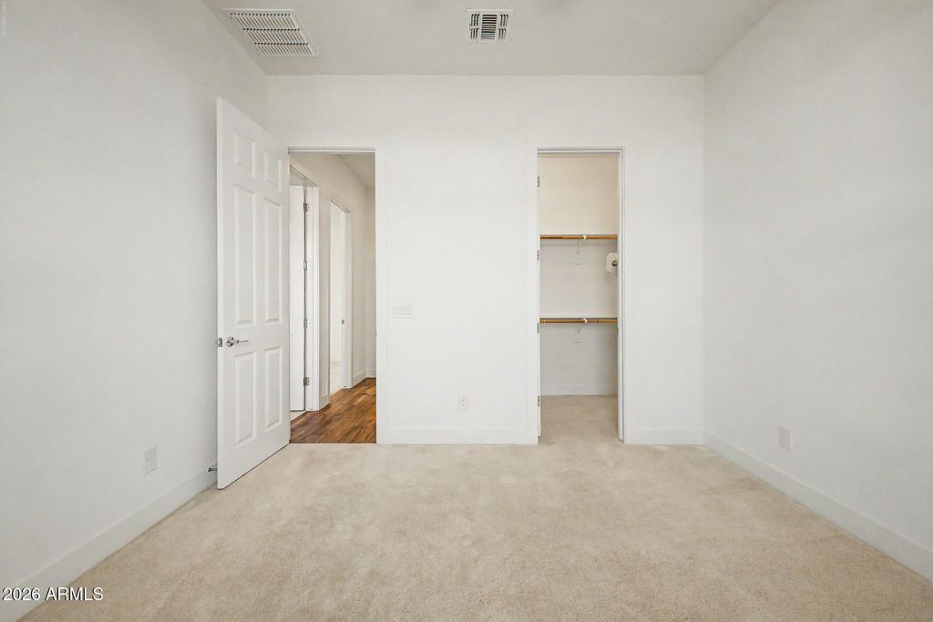 Image 31 of property listing at 2083 E SCORPIO Place, Chandler, AZ 85249