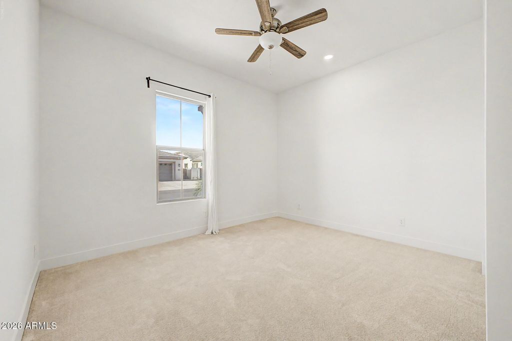 Image 34 of property listing at 2083 E SCORPIO Place, Chandler, AZ 85249