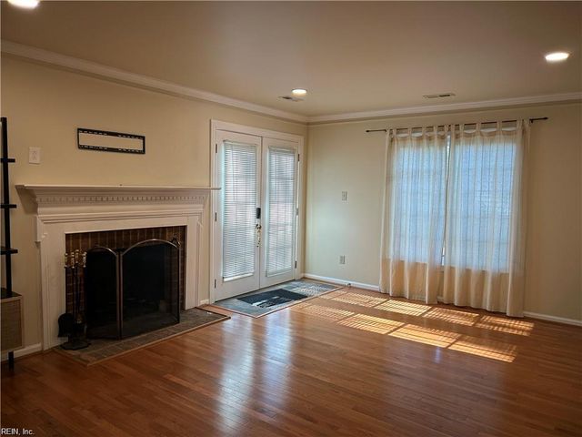 12 Capps Quarters, Hampton, VA 23669