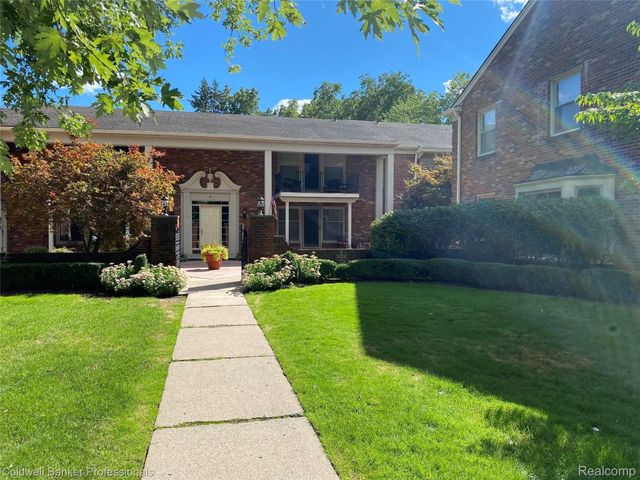 885 N Old Woodward Avenue 15, Birmingham, MI 48009