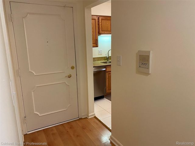 885 N Old Woodward Avenue 15, Birmingham, MI 48009
