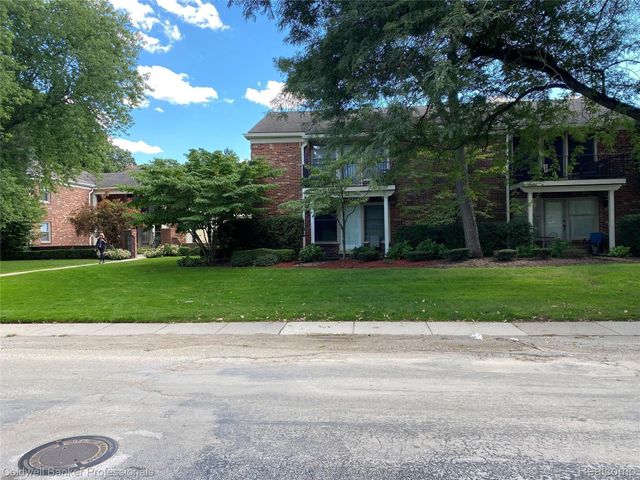 885 N Old Woodward Avenue 15, Birmingham, MI 48009