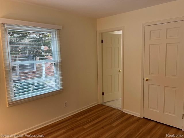 885 N Old Woodward Avenue 15, Birmingham, MI 48009