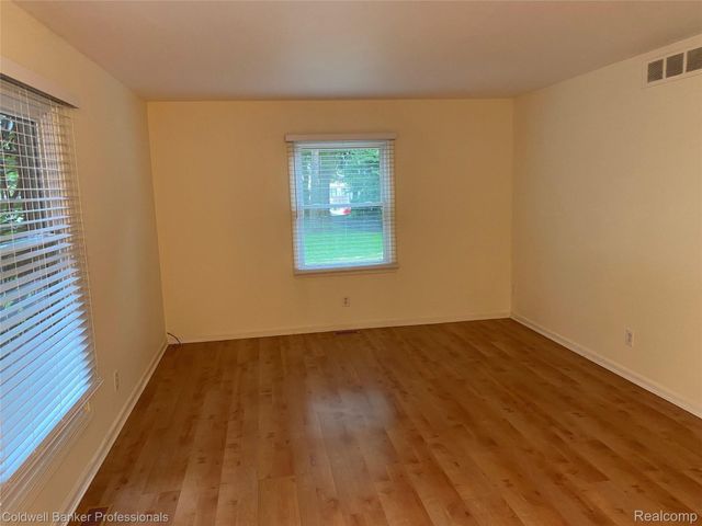 885 N Old Woodward Avenue 15, Birmingham, MI 48009