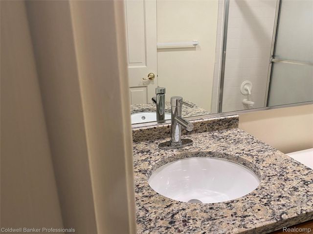 885 N Old Woodward Avenue 15, Birmingham, MI 48009