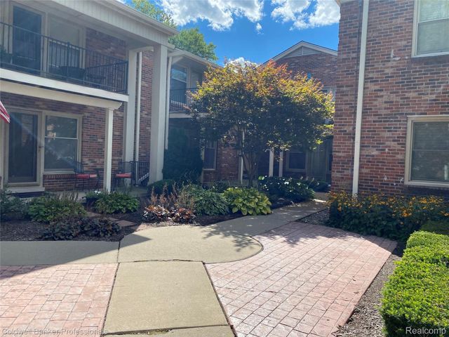 885 N Old Woodward Avenue 15, Birmingham, MI 48009