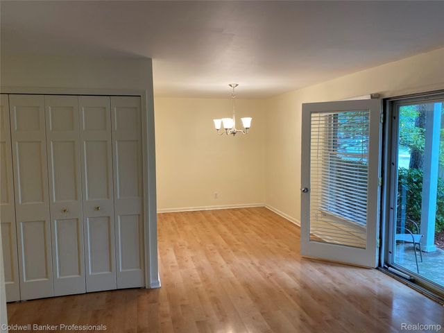 885 N Old Woodward Avenue 15, Birmingham, MI 48009