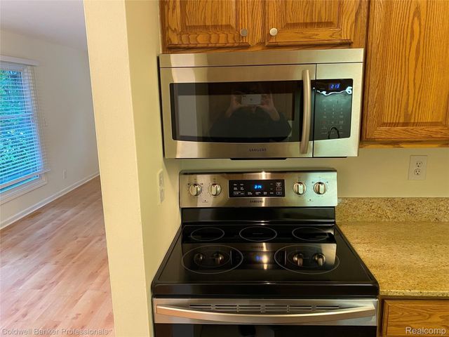 885 N Old Woodward Avenue 15, Birmingham, MI 48009