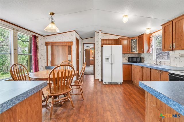 1400 Valley View Road, Wimberley, TX 78676